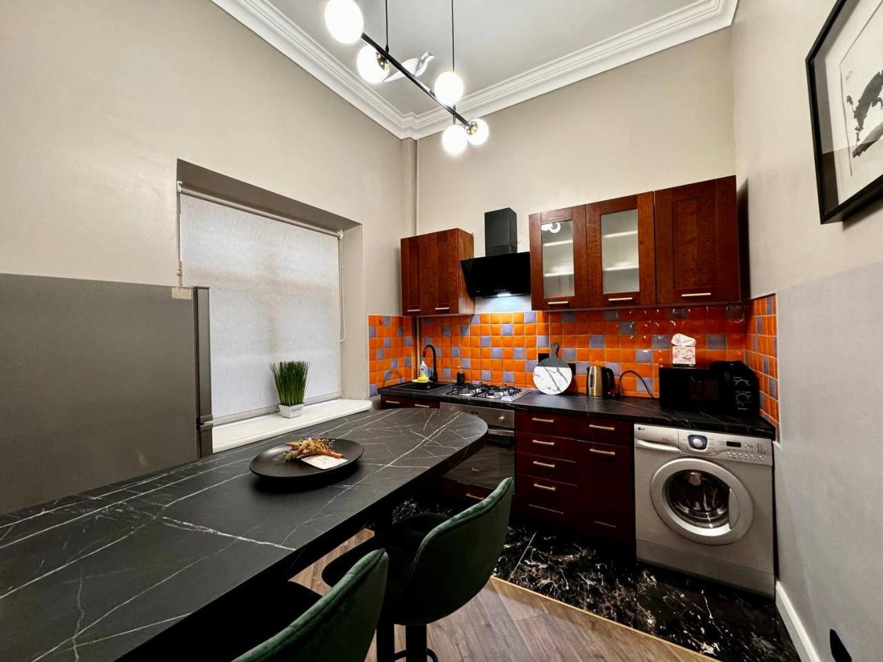 Deribasivska 10 Luxury Apartment オデッサ エクステリア 写真